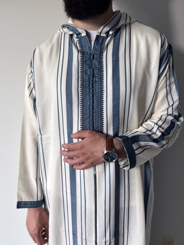 Striped blue on white Moroccan thobe Djellaba Chaara front view