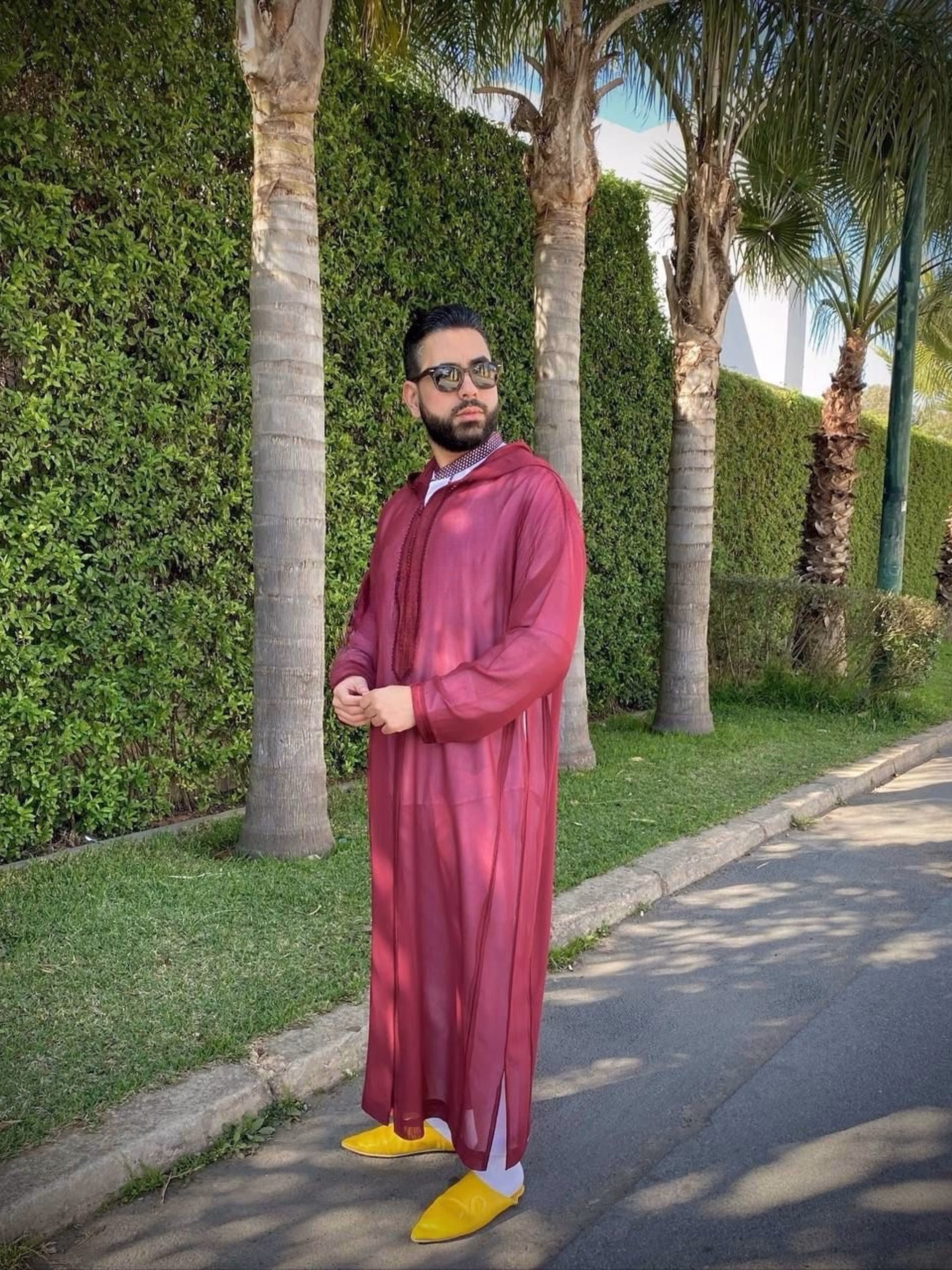 Full length Moroccan thobe Djellaba Sousdi in Burgundy